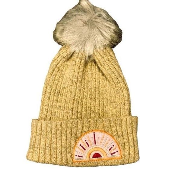 NEW Virginia Wolf New York Sunray Pom Pom‎ Beanie Hat — OSFM - Picture 1 of 7